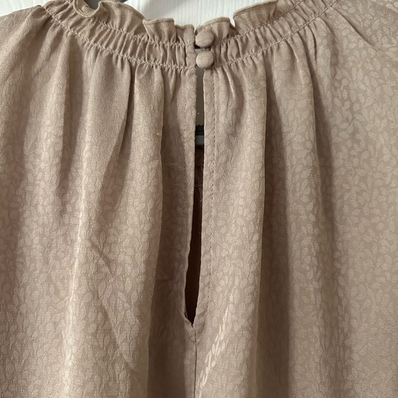 Express sleeveless silky top - Picture 3 of 5